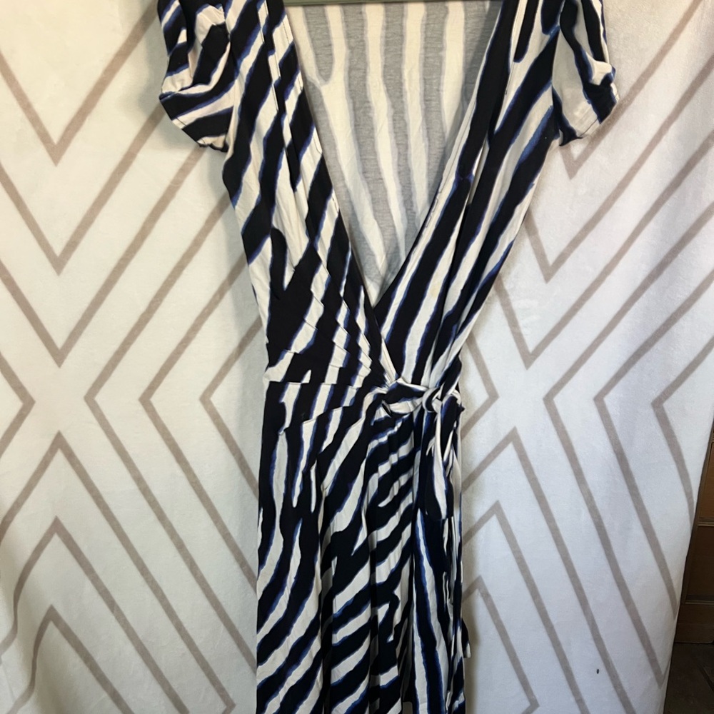 Diane Von Furstenberg Stylish Black, White, and Blue with Purple Wrap Dress